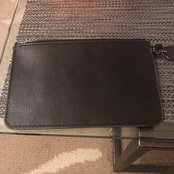 Coach wristlet - Picture 4 of 4